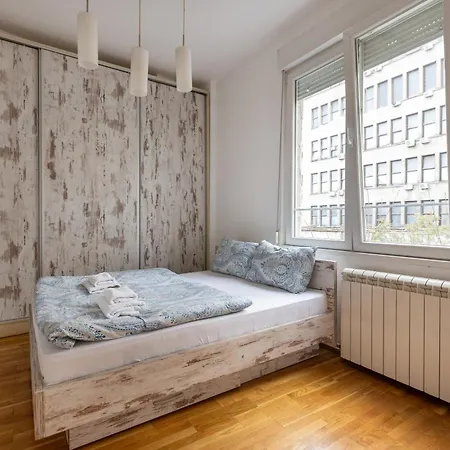 Park Apartment