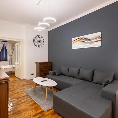 Apartment Park *