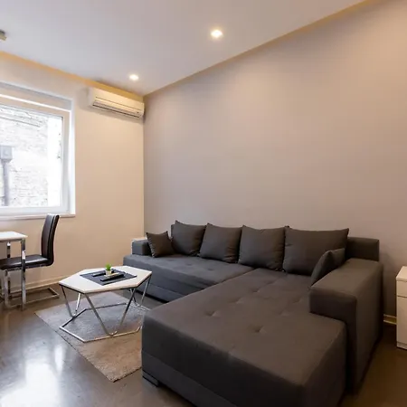 Park Apartment