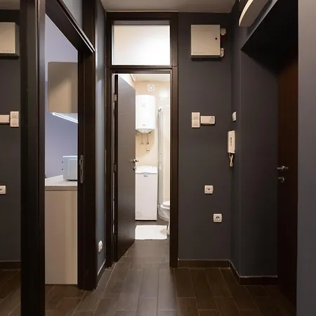 Park Apartment *