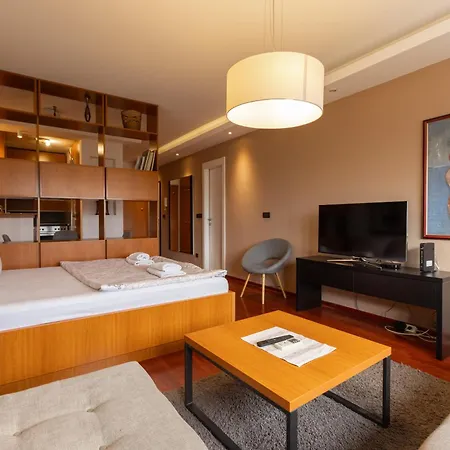 Apartment Park *